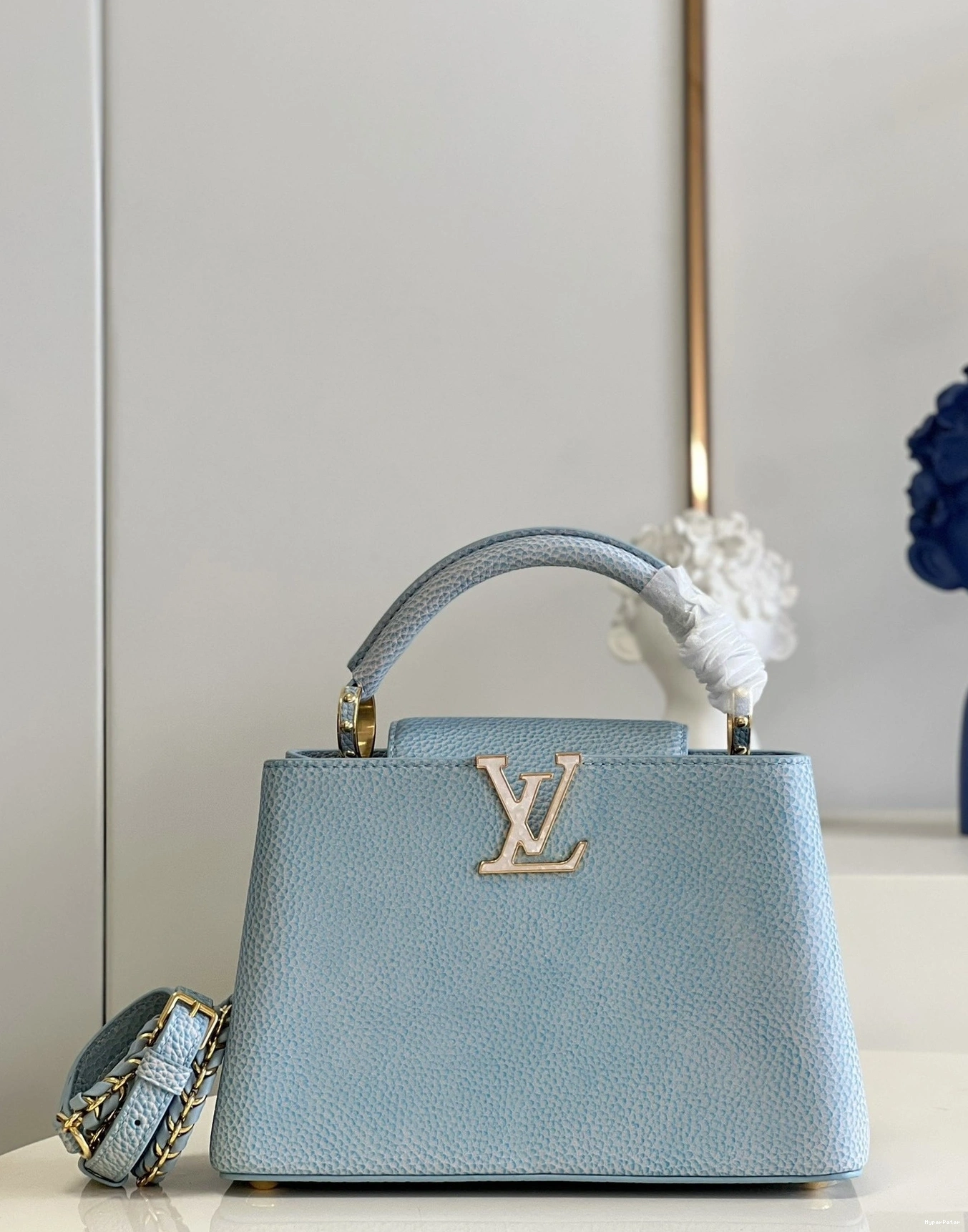 LOUIS CAPUCINES VUITTON BB 0817